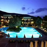 מלון Zeytinada 4*