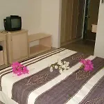 מלון Zeytinada 4*