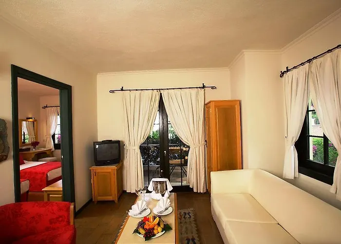 Zeytinada Hotel Torba