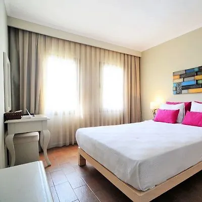 מלון Zeytinada 4*