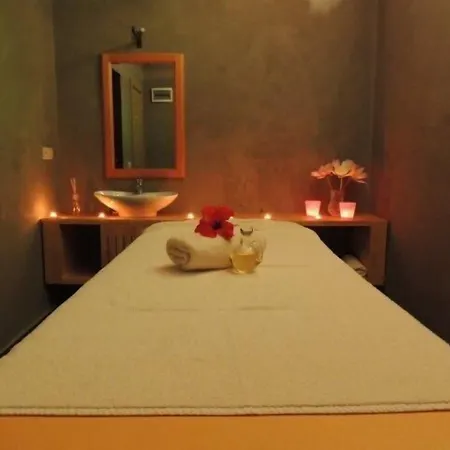 Zeytinada Hotell Torba