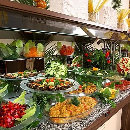 Zeytinada Hotel 4*