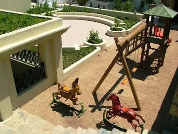 Zeytinada מלון 4*