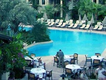 מלון Zeytinada 4*
