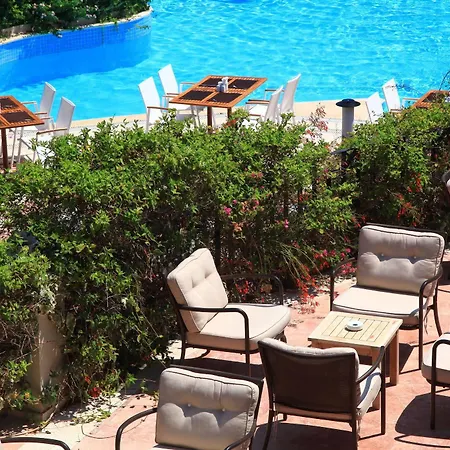 Zeytinada Hotel 4*